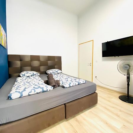 Astonishing 1 Bedroom Apt. Near Danube River Wenen Buitenkant foto