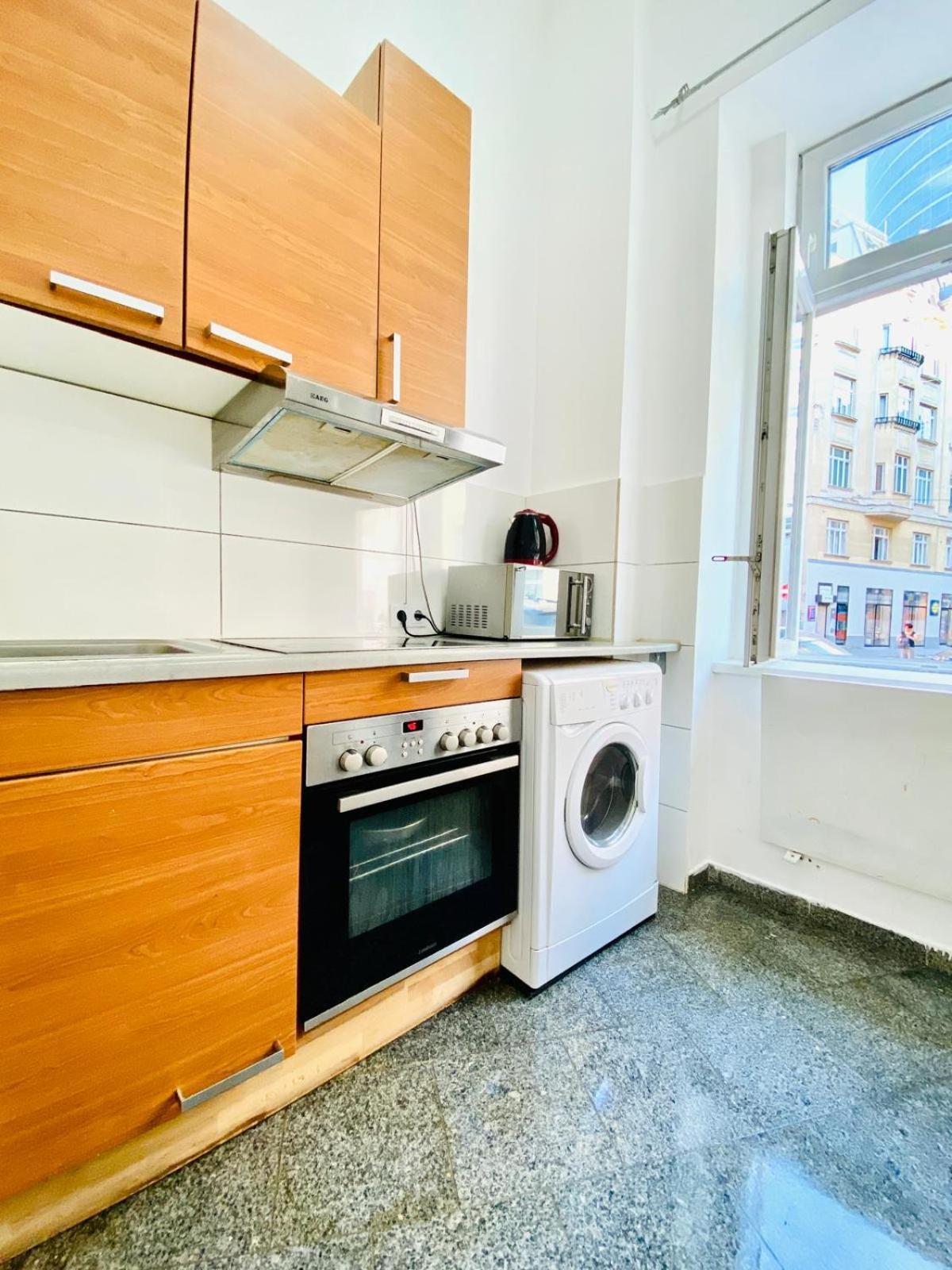 Astonishing 1 Bedroom Apt. Near Danube River Wenen Buitenkant foto
