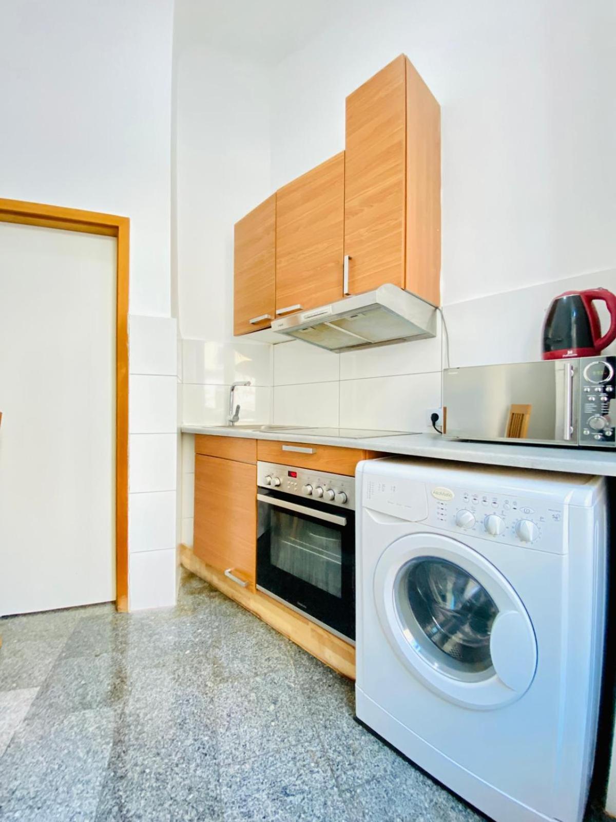 Astonishing 1 Bedroom Apt. Near Danube River Wenen Buitenkant foto